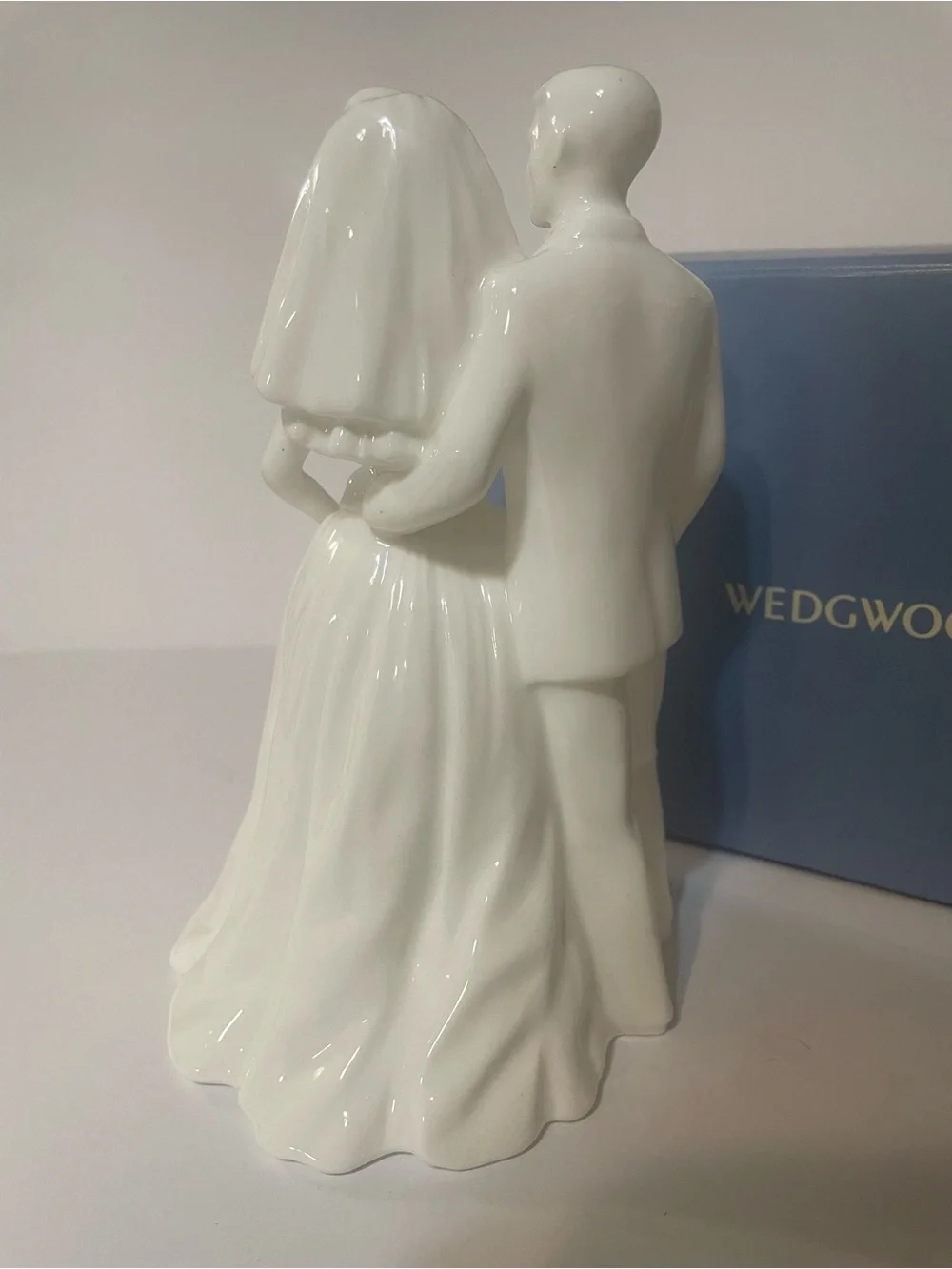 Wedgwood White Bone China Bride and Groom Figurine Cake Topper